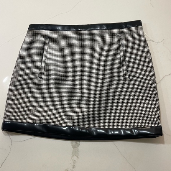 PHILOSOPHY di LORENZO SERAFINI Mini Skirt - 4 - Picture 3 of 13